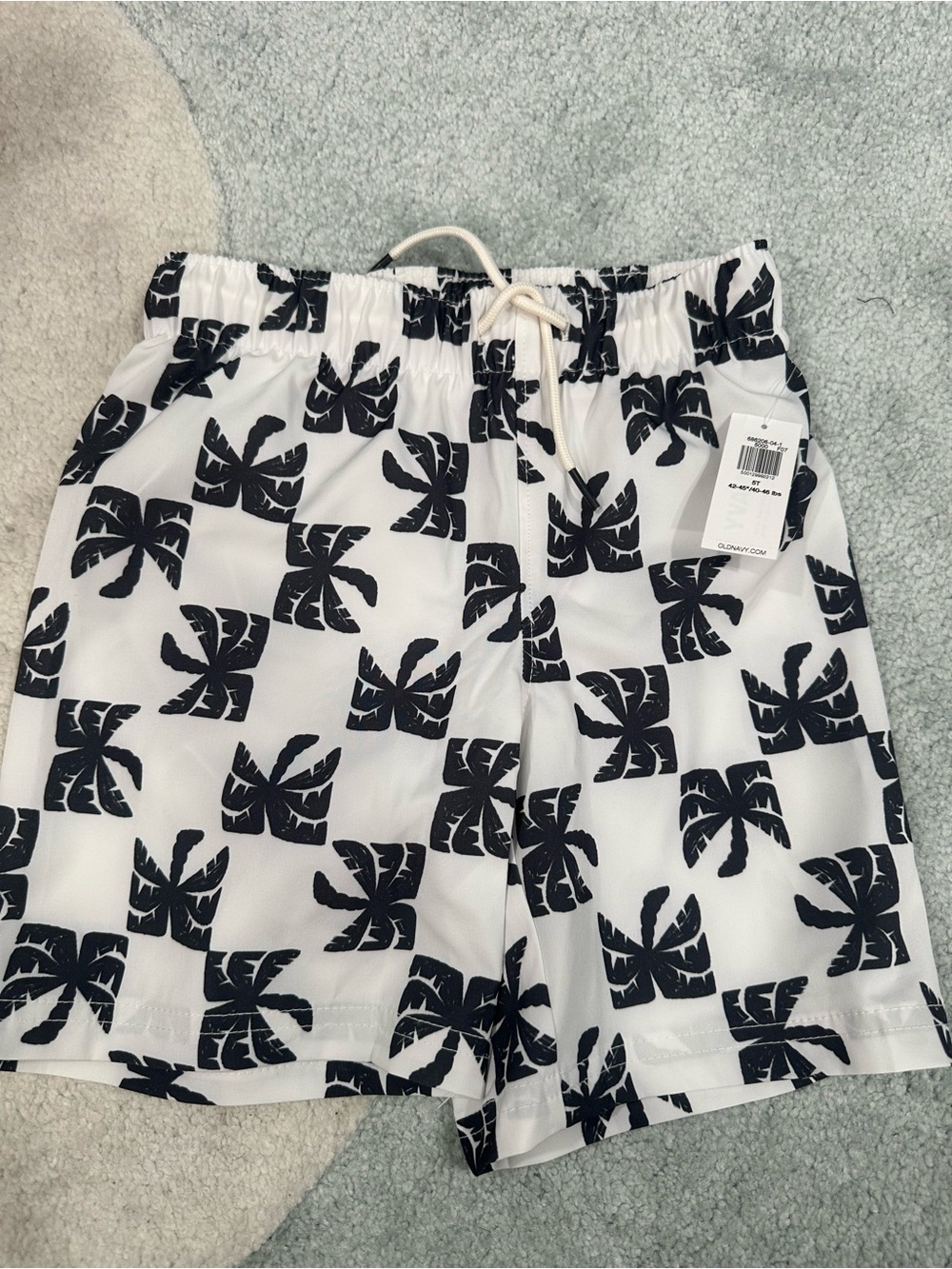 Old Navy swim trunks size 5T NWT